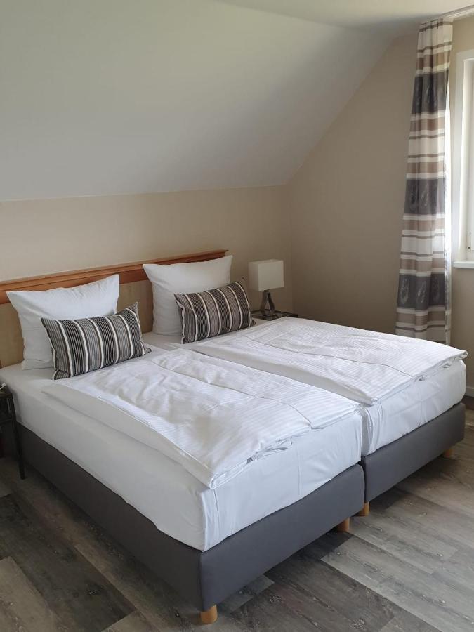Neddesitz Ferienapartment Wiese & Meer Auf Ruegen מראה חיצוני תמונה